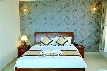 וונג טאו Corvin Hotel 3*, וונג טאו